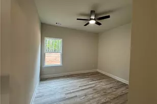 2089 N Hicks Rd, Toccoa, GA 30577 - Photo 10