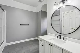 305 Forrest Lake Dr, Sandy Springs, GA 30327 - Photo 42