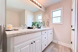 138 Livingston Ct, Winder, GA 30680 - Photo 14