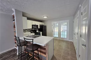 241 S Irwin St, Milledgeville, GA 31061 - Photo 6