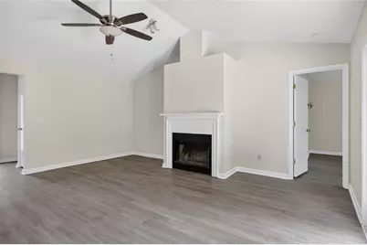 3338 Lindale Court, Ellenwood, GA 30294 - Photo 6