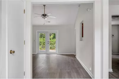 3338 Lindale Court, Ellenwood, GA 30294 - Photo 8