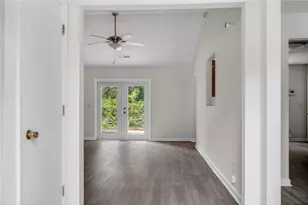 3338 Lindale Ct, Ellenwood, GA 30294 - Photo 8