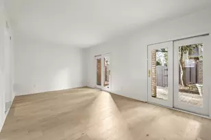 27 Old Ivy Square NE, Atlanta, GA 30342 - Photo 4