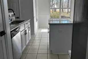 1050 Dogwood Park Dr, Lawrenceville, GA 30046 - Photo 2