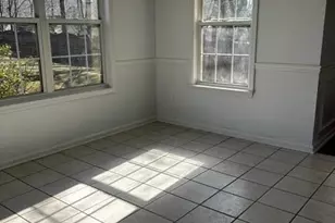 1050 Dogwood Park Dr, Lawrenceville, GA 30046 - Photo 4