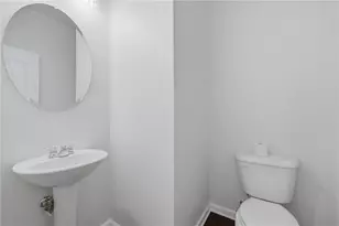 1697 Paxton Ln SW, Lilburn, GA 30047 - Photo 16