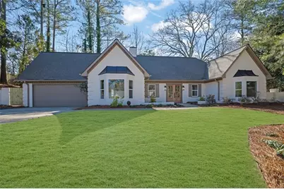 2552 Hollycreek Drive NE, Marietta, GA 30062 - Photo 1