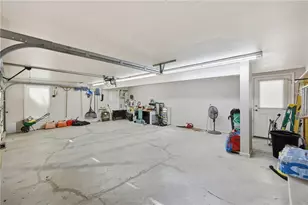 6558 Lanier Island Pkwy, Buford, GA 30518 - Photo 32