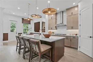 4755 Wayt Farm Overlook, Cumming, GA 30040 - Photo 8