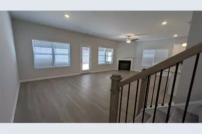 427 Lanier Circle, Woodstock, GA 30189 - Photo 6