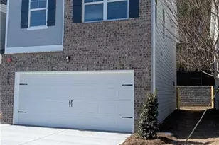 427 Lanier Cir, Woodstock, GA 30189 - Photo 2