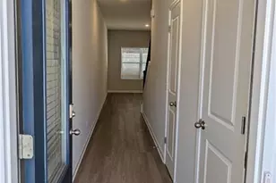 427 Lanier Cir, Woodstock, GA 30189 - Photo 4