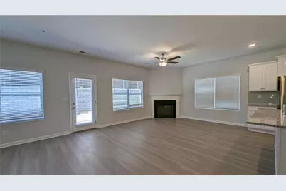 427 Lanier Circle, Woodstock, GA 30189 - Photo 8