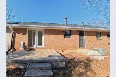 3881 Pin Oak Circle, Atlanta, GA 30340 - Photo 2