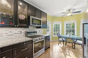 1073 Shady Valley Pl, Atlanta, GA 30324 - Photo 12