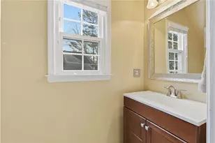 1073 Shady Valley Pl, Atlanta, GA 30324 - Photo 4