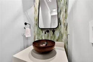 2110 Village Point NE, Brookhaven, GA 30319 - Photo 34