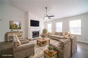 452 Crested View Dr, Loganville, GA 30052 - Photo 4