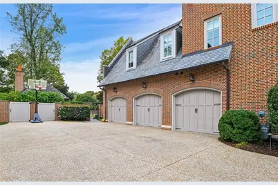 369 Pine Tree Drive NE, Atlanta, GA 30305 - Photo 4