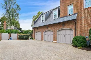 369 Pine Tree Dr NE, Atlanta, GA 30305 - Photo 4