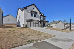 1682 Dover Creek Ln, Lawrenceville, GA 30045 - Photo 2