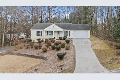 2051 Bishop Creek Drive, Marietta, GA 30062 - Photo 4