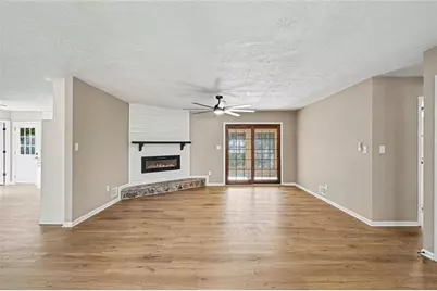 2304 Rolling Acres Drive SW, Conyers, GA 30094 - Photo 8