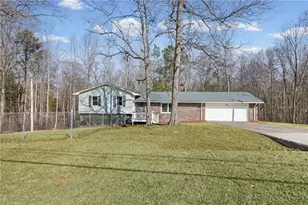 101 Dock Hyde Rd, Carrollton, GA 30116 - Photo 2