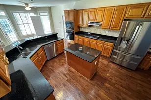 925 Whitetail Ct, Alpharetta, GA 30005 - Photo 2