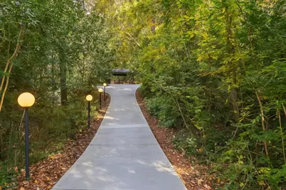 922 Barton Woods Road NE, Atlanta, GA 30307 - Photo 4
