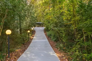 922 Barton Woods Rd NE, Atlanta, GA 30307 - Photo 4