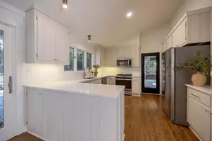 922 Barton Woods Rd NE, Atlanta, GA 30307 - Photo 10