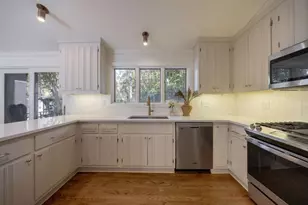 922 Barton Woods Rd NE, Atlanta, GA 30307 - Photo 16