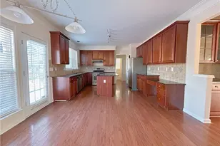 810 Courageous Ct, Lawrenceville, GA 30043 - Photo 6