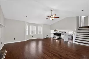 135 Ashley Creek, Newnan, GA 30263 - Photo 8