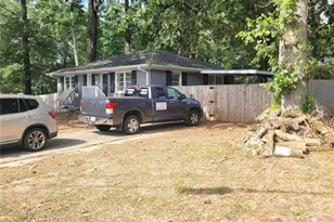 7986 Scarlett Dr, Jonesboro, GA 30236 - Photo 2