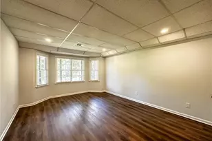 2660 Coachmans Cir, Alpharetta, GA 30022 - Photo 32