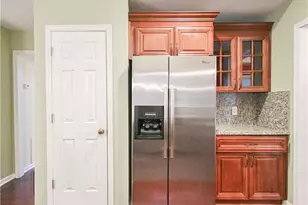 1104 Sadlers Close, Marietta, GA 30068 - Photo 4