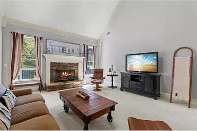 1030 Silver Thorne Drive, Loganville, GA 30052 - Photo 14