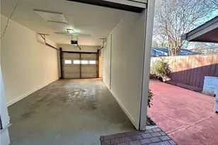 5050 Meadow Ln, Marietta, GA 30068 - Photo 4