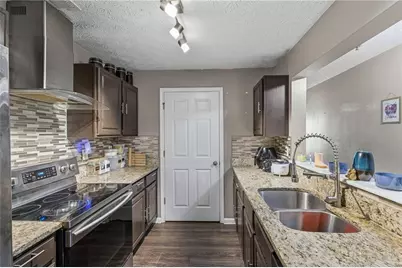6203 Fairington Ridge Circle, Stonecrest, GA 30038 - Photo 6