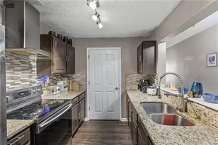 6203 Fairington Ridge Cir, Stonecrest, GA 30038 - Photo 6