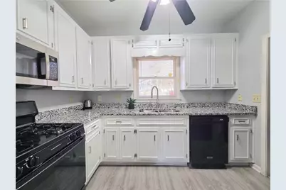 1426 Cambridge Common, Decatur, GA 30033 - Photo 4