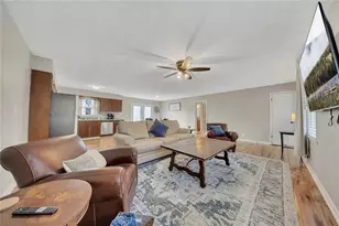 303 Nottingham Dr, Woodstock, GA 30188 - Photo 4