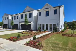 7352 Mulberry Trace Ln, Flowery Branch, GA 30542 - Photo 2