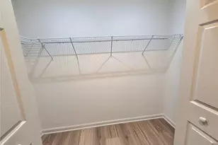 301 Barrington Hills Dr, Atlanta, GA 30350 - Photo 16