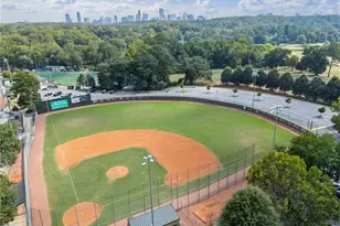 4 Queen Victoria Pl NE, Atlanta, GA 30342 - Photo 36