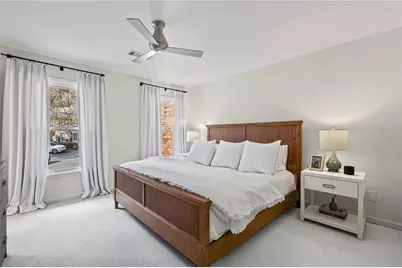 4 Queen Victoria Place NE, Atlanta, GA 30342 - Photo 16