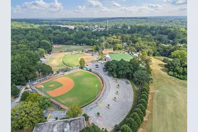 4 Queen Victoria Place NE, Atlanta, GA 30342 - Photo 40